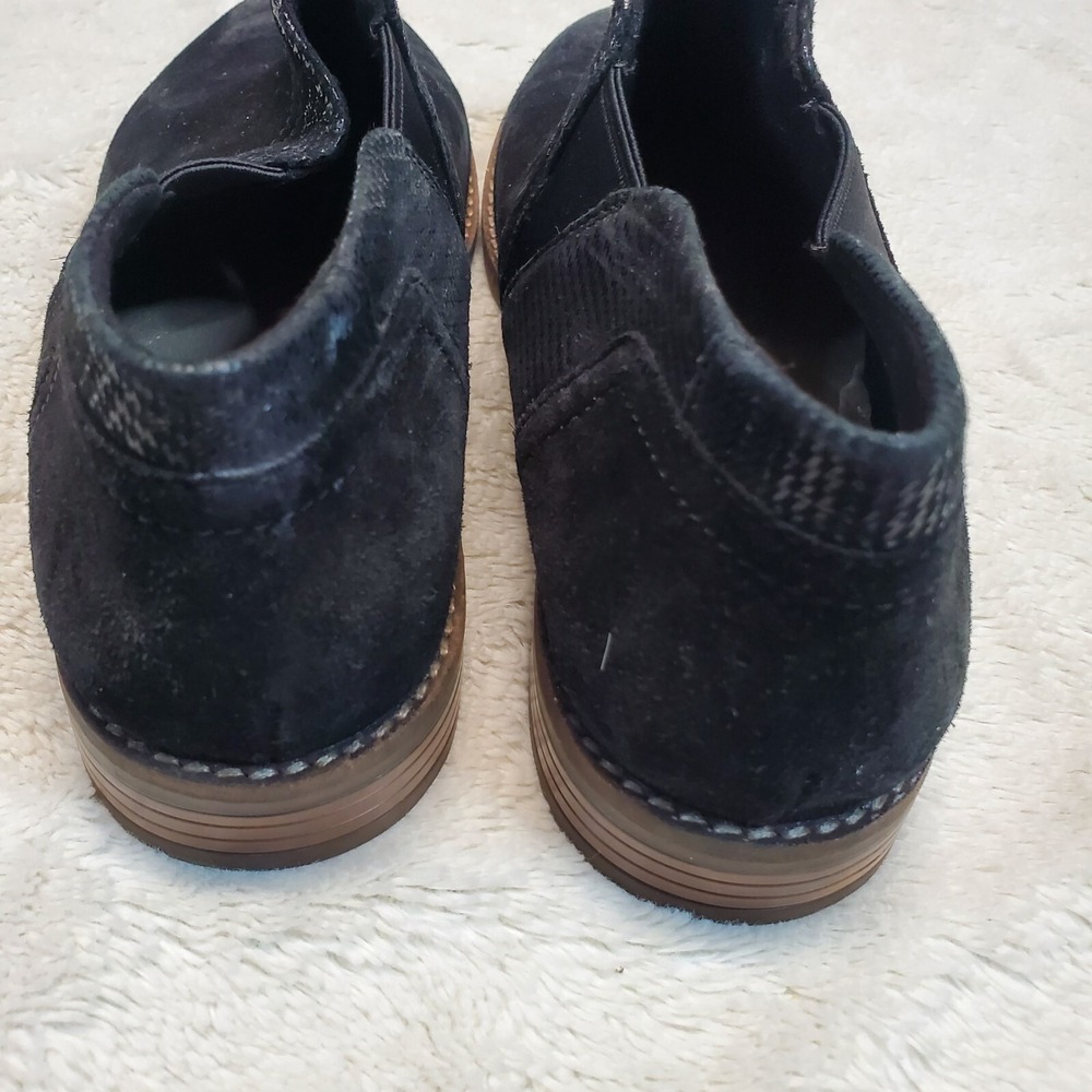 Clarks Black Suede Leather Short Ankle Boots 10 Classic Capsule Basic Minimalist - Picture 6 of 9